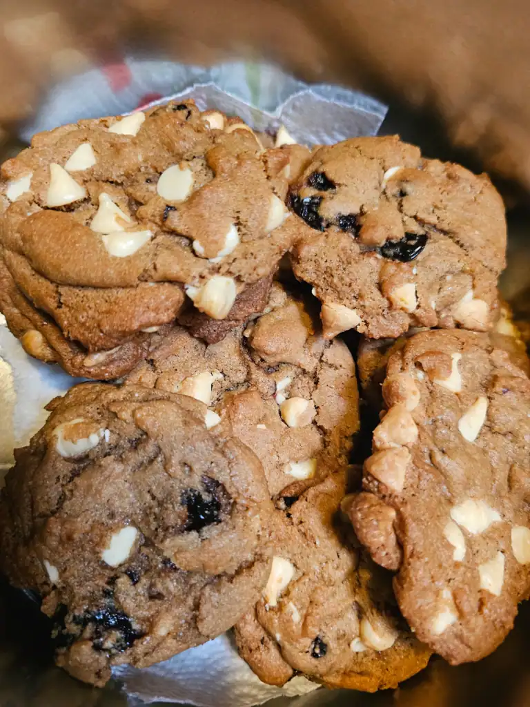 white chocolate cherry cookies